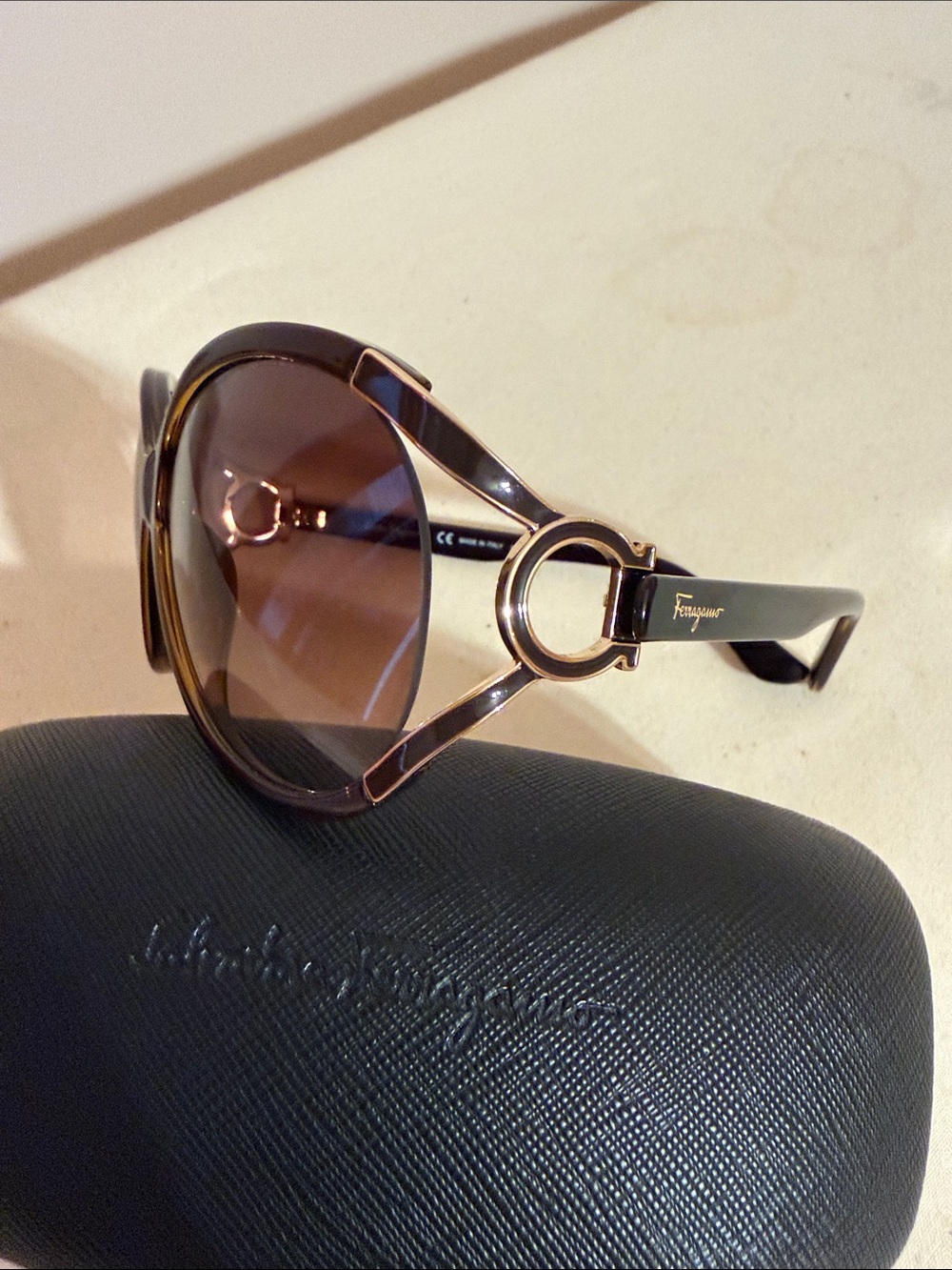 Salvatore Ferragamo Brown/Brown gradient lenses Round Logo-Link Sunglasses